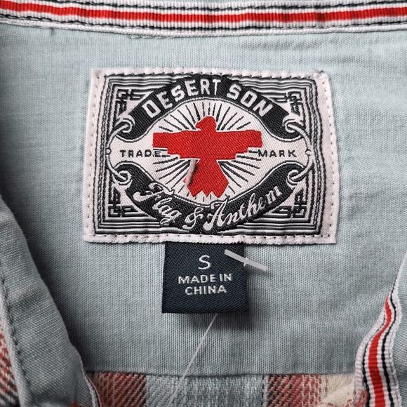 NWT DESERT SON Tifton by Dierks Bentley Flag &‎ Anthem Vintage Snap Size S - Picture 7 of 16